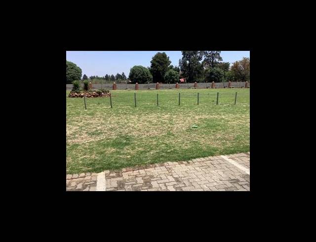 2 BEDROOM TOWNHOUSE FOR SALE IN ALBERTSDAL